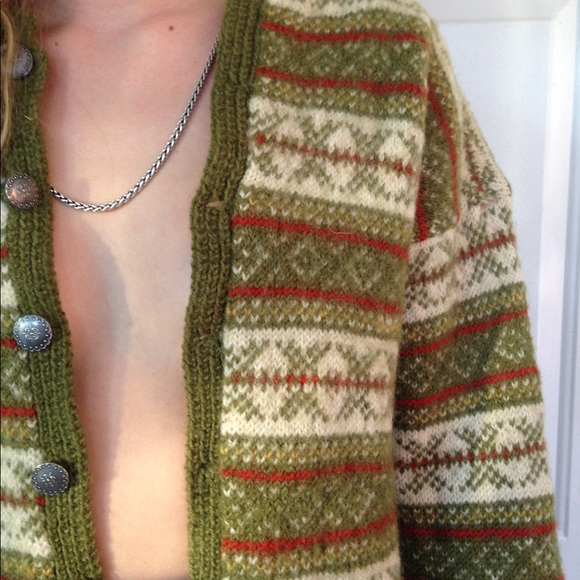 Hand knit Norway sweater - Picture 3 of 8